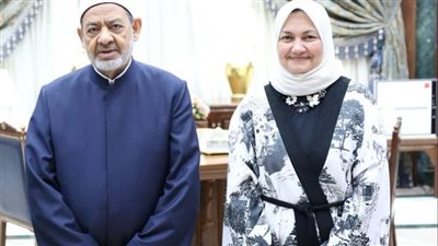 الإمام الأكبر : أدعو بالتوفيق لطلابنا الوافدين سفراء الأزهر