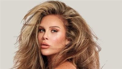 نيكول سابا تواكب موضة 2025 