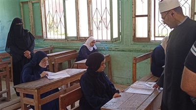 رئيس المنطقة الأزهرية بالدقهلية يواصل متابعة سير امتحانات الثانوية