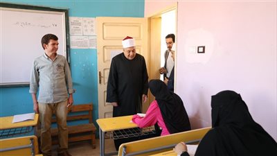 رئيس المعاهد الأزهرية: مصلحة الطلاب في مقدمة أولوياتنا