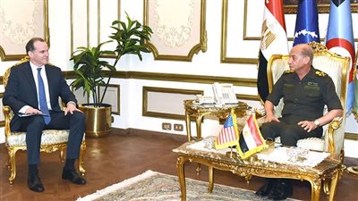 القائد العام للقوات المسلحة يلتقى منسق الشرق الأوسط وشمال أفريقيا لمجلس الأمن القومى الأمريكى