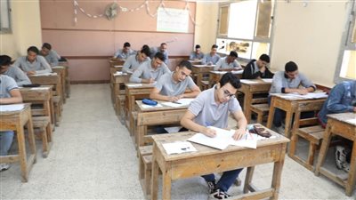 766 ألفًا و925 طالبًا وطالبة يودعون امتحانات الدبلومات الفنية 2024 التحريرية 