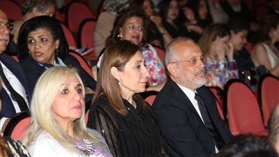 وزيرة الثقافة وسفير اليونان بالقاهرة يشهدان عرض 