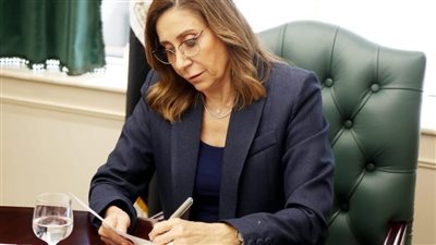 وزيرة الثقافة تعتمد برنامج المبادرة الصيفية