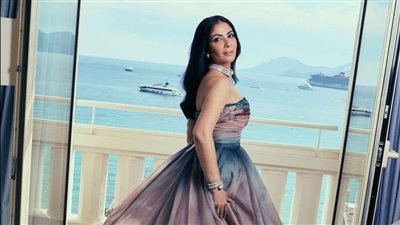 لن تصدق ثمن الفستان| منى زكي حديث الجماهير بسبب جميلة عوض 