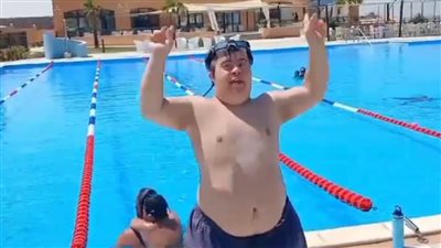 من السعودية للغردقة.. فيصل القصيبي يتحدى الإعاقة بعبور المانش