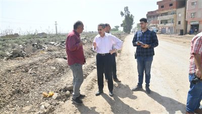 محافظ الغربية يتابع استمرار أعمال الرصف يطريق كفور بلشاي- بسيون