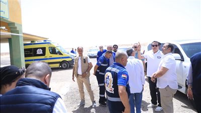 في زيارة مفاجئة.. وزير الصحة يتفقد نقطتي الإسعاف بالكيلو 58 و41 