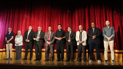 رئيس هيئة قصور الثقافة يفتتح مهرجان فرق الأقاليم المسرحية في دورته 46