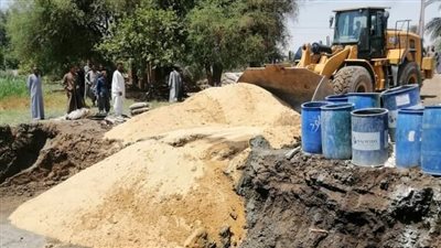 إزالة 5 حالات تعدى بالبناء المخالف بمركز قنا 