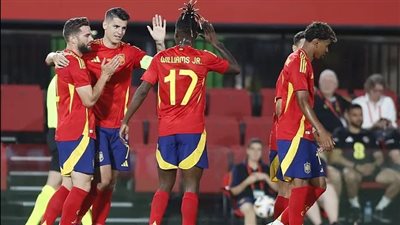 منتخب إسبانيا يمطر شباك أيرلندا الشمالية برباعية في الشوط الأول 