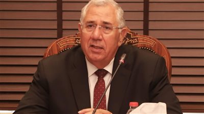 وزير الزراعة يلتقى سفير بريطانيا في القاهرة ويبحث معه التعاون بين البلدين في الأمن الغذائي المستدام