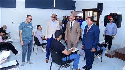 1000 طالب وطالبة يؤدون الامتحانات بالجامعة الأهلية بسوهاج
