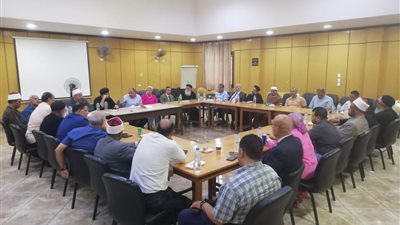 أمناء بيت العائلة المصرية بأسيوط يناقش المشروعات المستقبلية