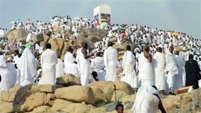 أيام معدودات من الشعائر والمشاعر