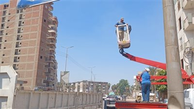 محافظ الغربية يتايع سير الأعمال في محور النعناعية بكفر الزيات