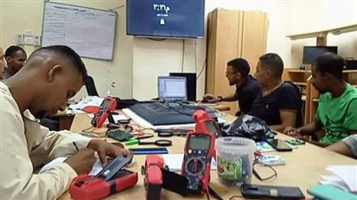 محافظ أسوان: تنفيذ حزمة من البرامج التدريبية للشباب على المهن المختلفة