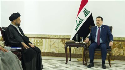 رئيس الوزراء العراقي يحتوي موجة جديدة من الاحتجاجات 