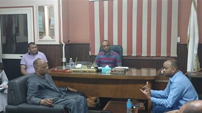 محلي قوص يناقش مشكلة ضعف وصول المياه بقرى حجازة بقنا