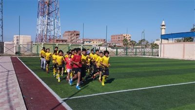 تدريبات رياضية وألعاب ترفيهيه بمركز شباب الناصرية 