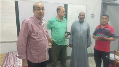 وكيل تعليم الإسماعيلية يتفقد استراحات الثانوية العامة