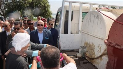 إلقاء الدفعة الأولى من مشروع إنزال 500 ألف زريعة بمشروع الاستزراع السمكي