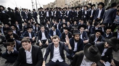 بعد إعفاء الحريديم من التجنيد.. عائلات جنود الاحتلال تهدد بالتوقف عن المشاركة في الحرب