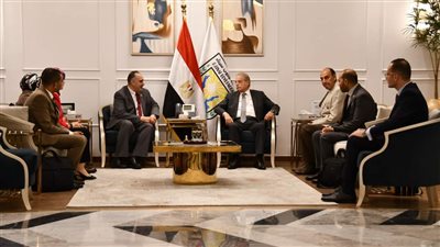 شرق بورسعيد التكنولوجية تهنئ محافظ جنوب سيناء لحصوله علي جائزة رجل العام  الذهبية