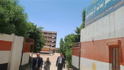 توافد الطلاب على اللجان فى اليوم الثانى  لامتحانات الثانوية العامة بالفيوم