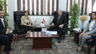 رئيس البحوث الزراعية يستقبل سفيرة رومانيا بالقاهرة 