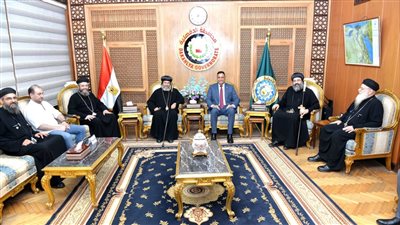 وفد الكنيسة القبطية يقدم التهنئة لمحافظ الدقهلية بحلول عيد الأضحى المبارك