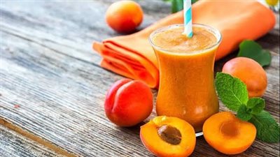 طريقة عمل عصير المشمش الطبيعي في المنزل| انعش يومك بنكهة الصيف