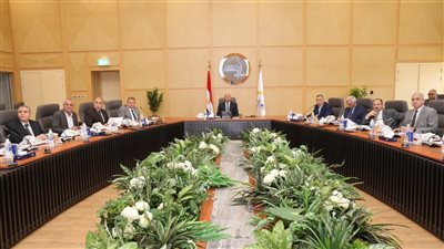 وزير النقل: التدعيم المستمر للورش بالمعدات الحديثة وتعظيم تصنيع قطع الغيار محليًا