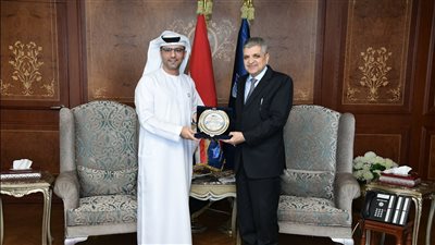 تفاصيل زيارة العضو المنتدب لمجموعة موانئ أبو ظبي لقناة السويس 