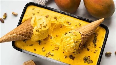 آيس كريم المانجو المنعش.. حلوى مثالية لضيافة عيد الأضحى