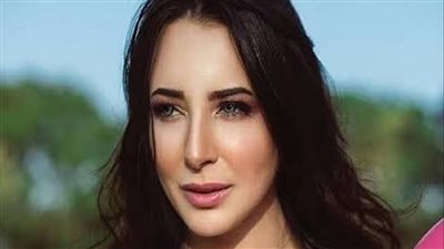 غدر الأصدقاء.. موضوع أغنية ساندي 