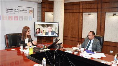 وزيرة التخطيط  تتابع خطوات إنشاء الصندوق السيادي للصناعة