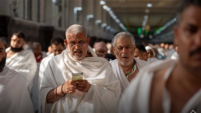  ضيوف الرحمن يتوافدون إلى منى لتلبية نداء أرض النور (صور)