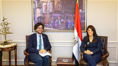 المشاط تبحث تعزيز التعاون المشترك مع رئيس الوكالة الإسبانية للتعاون من أجل التنمية