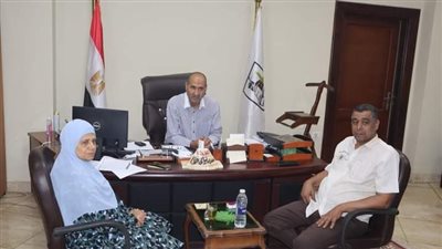 سكرتير بنى سويف يناقش الإجراءات الفنية الاحترازية لتقديم خدمات المرافق 