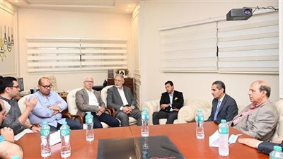 وزير الشباب والرياضة ومحافظ الغربية يطمئنان على الحالة الصحية للسباحة شذي
