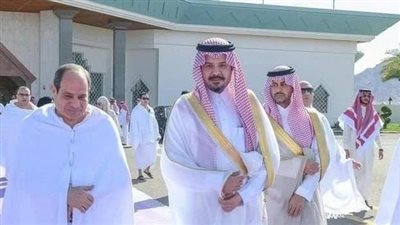  الرئيس السيسي يغادر المدينة المنورة متوجهًا إلى مكة لأداء مناسك الحج (فيديو) 