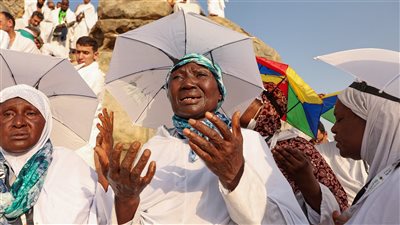 عودة حجاج سودانيين بعد معاناة أكثر من شهر إلى ديارهم