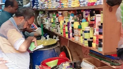 محافظ أسوان: تكثيف الحملات التفتيشية على الأسواق لضبط الأسعار