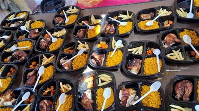 التحالف الوطني في أسوان يوزع إفطار على صائمين يوم وقفة عرفات 