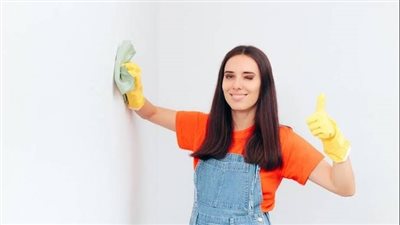 طريقة سريعة وفعّالة لتنظيف الحوائط قبل عيد الأضحى