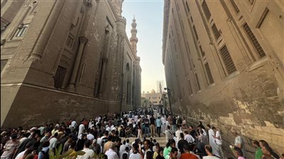 صور.. آداء صلاة عيد الأضحى في مسجد السلطان حسن