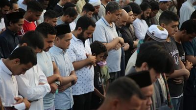 صور.. صلاة عيد الأضحى في الجامع الأزهر بمشاركة مختلف الجنسيات