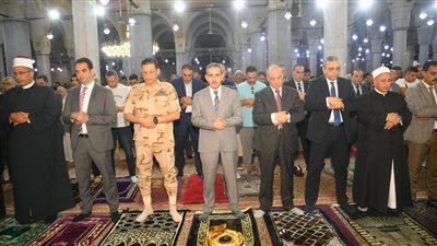 محافظ الغربية وآلاف الأهالي يؤدون صلاة عيد الاضحى بمسجد السيد البدوي 