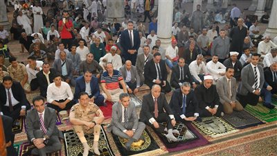 الأهالي يؤدون صلاة عيد الاضحى بمسجد السيد البدوي بالغربية 